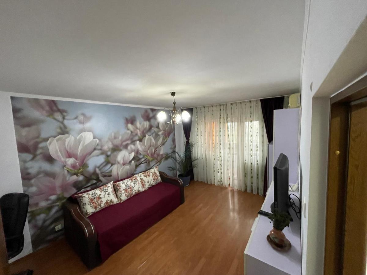Ferienwohnung Apartament Magnolia, Piata Gorjului- Metrou Bukarest Exterior foto